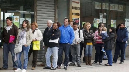 Desempleo récord en la era Milei: “Los cuatro motores que tenés para que te empujen el empleo están apagados”