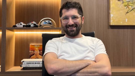 Nicolás Pstyga, especialista en tecnología: “El sistema carcelario está colapsado y las tobilleras podrían ser parte de la solución”