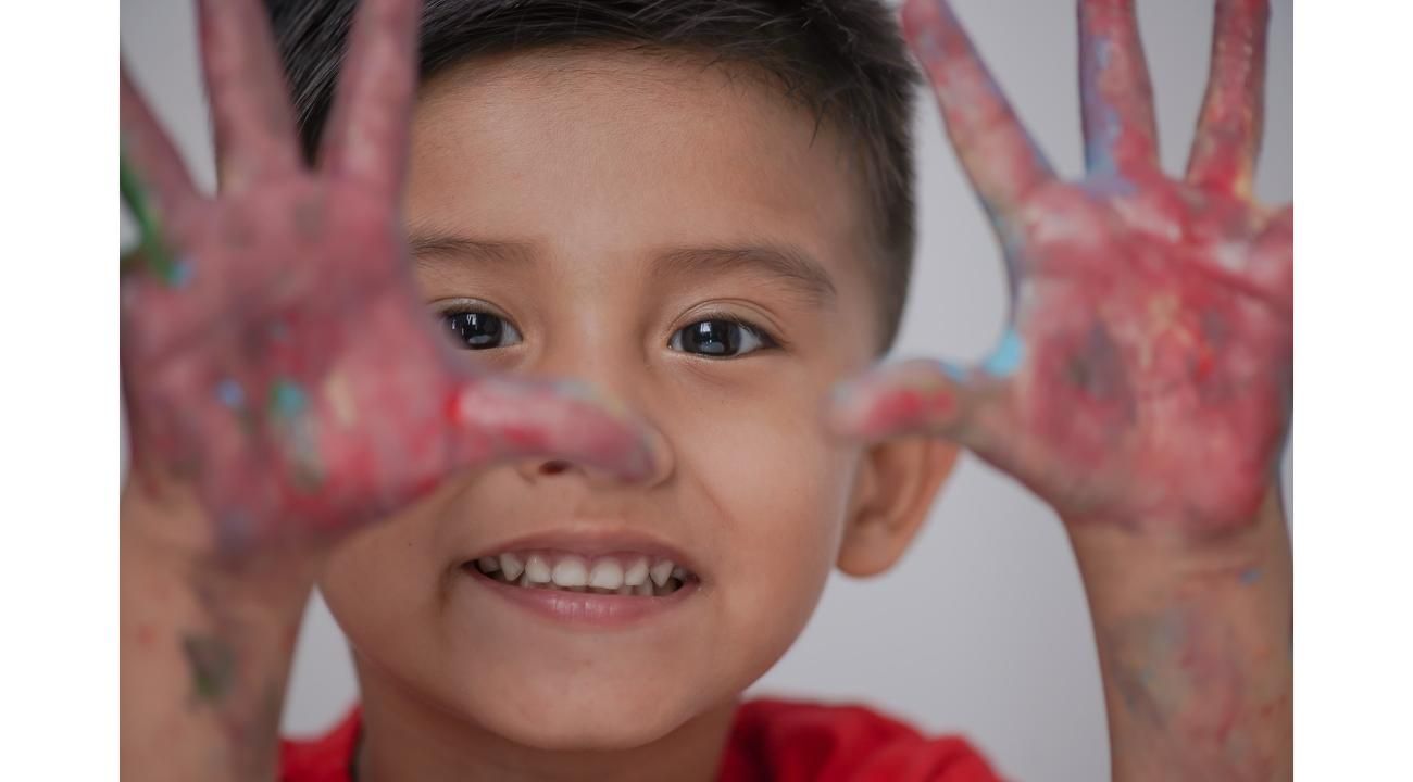 LinkSolution y Pequeños Pasos: Uniendo Esfuerzos para Transformar el Futuro