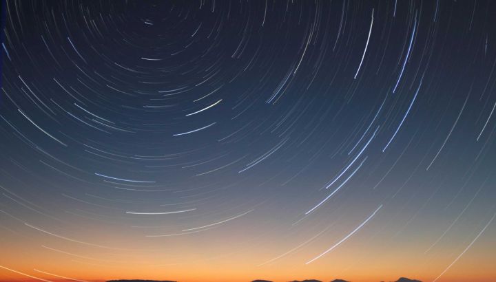 Stellium en astrología: cómo identificar el signo o casa que define tu energía principal