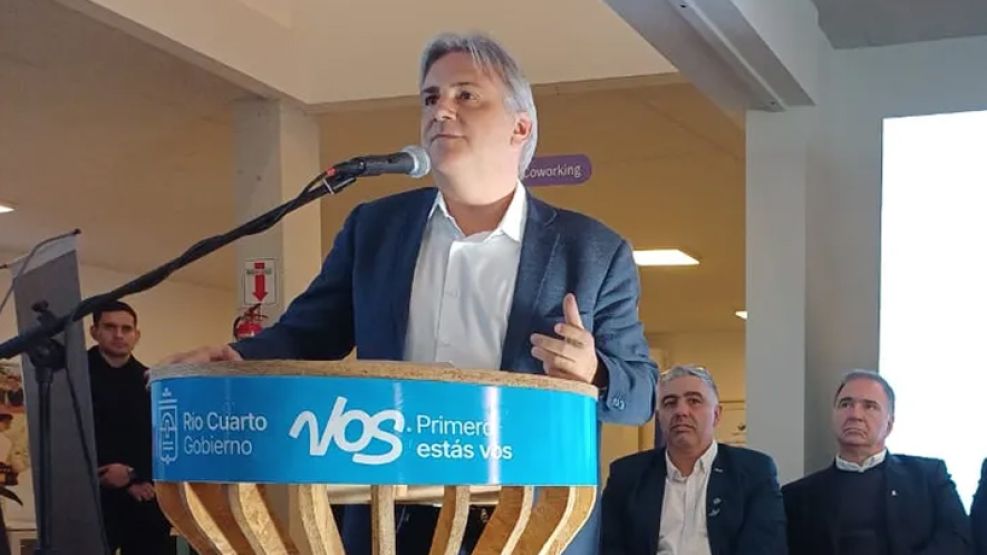 Martín Llaryora por el video con IA