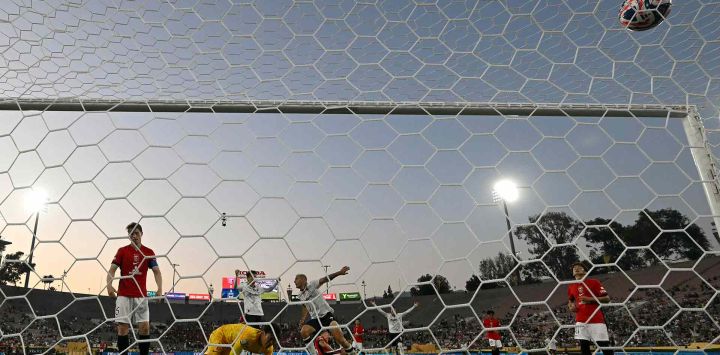El delantero mexicano #07 de Monterrey, Germán Berterame, celebra tras anotar su segundo gol Copa Mundial de Clubes FIFA 2025. Foto de Frederic J. Brown / AFP