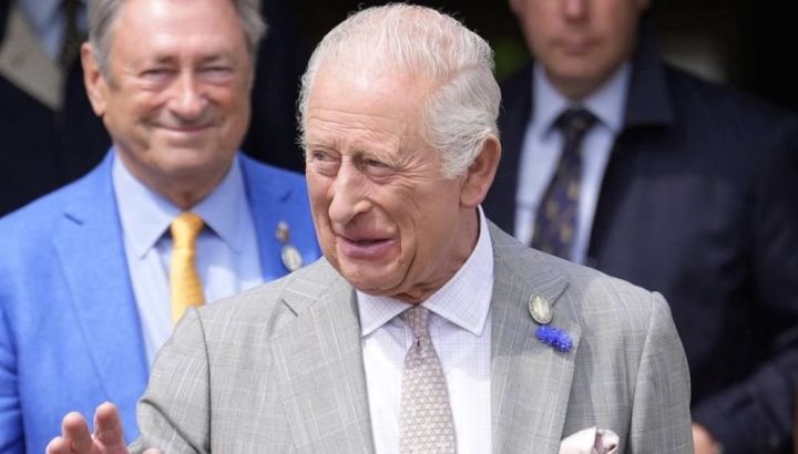Un experto en realeza británica anticipa la muerte de Carlos III: "No va a ser de cáncer"