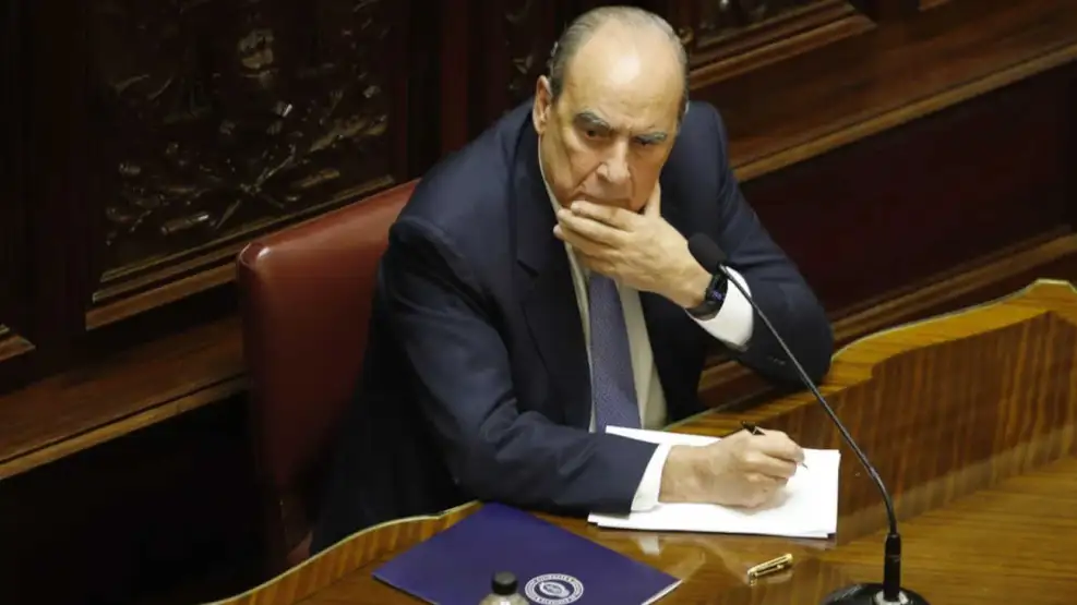 francos-en-el-senado-20250626-2050325