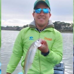 Discreta semana de pesca en todo el país. Las heladas condicionan al peje y otras especies, mientras que la crecida del Uruguay como del Paraná alteró la Cuenca del Plata.