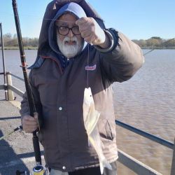 Discreta semana de pesca en todo el país. Las heladas condicionan al peje y otras especies, mientras que la crecida del Uruguay como del Paraná alteró la Cuenca del Plata.