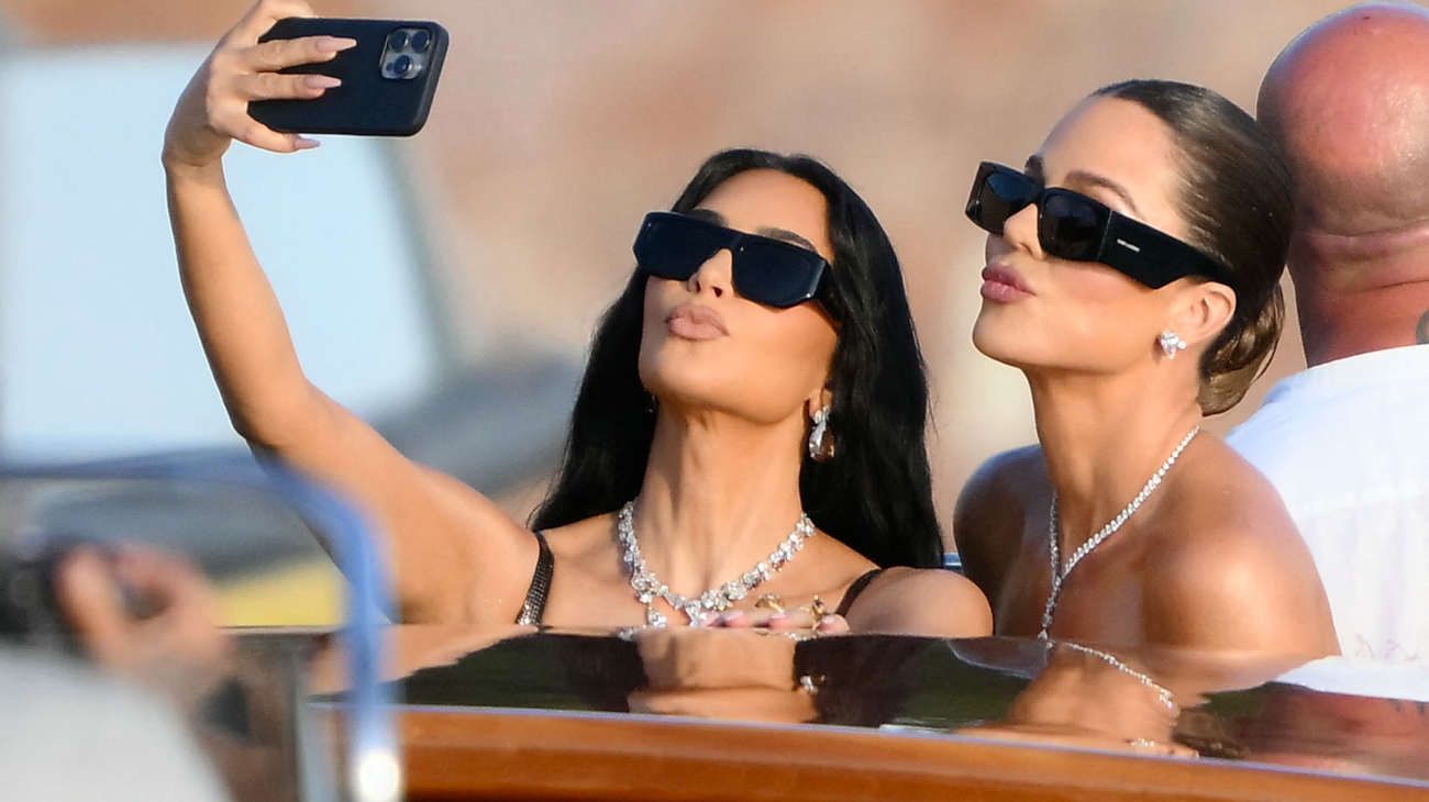 Kim y Khloe Kardashian la boda de Jeff Bezos en Venecia.