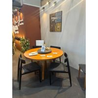 San José Muebles presenta su nueva línea de mesas: el complemento perfecto para sus históricas sillas