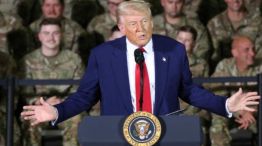 Estados Unidos avanza con cárceles para migrantes: polémica por el “Alcatraz de los Caimanes”