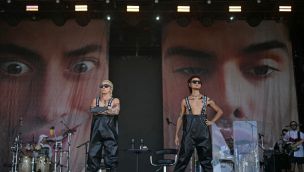 PACOAMOROSOCATRIELglastonbury