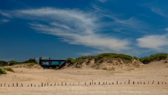 Vacaciones de invierno en la costa: descubrí su encanto fuera de temporada