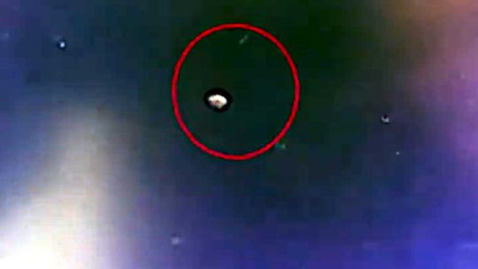 ¿Un OVNI en el cielo de Chaco? Una cámara policial captó un objeto luminoso y misterioso