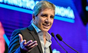 280625_luis_toto_caputo_mecon_g