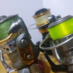 Los amantes de la pesca con señuelos, tanto de taruchas como dorados, encontraron en el multi un gran aliado, ya que aumenta la eficacia en la clavada en estos peces de boca dura y, su falta de estiramiento, transmite mejor el trabajo del artificial.