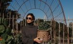 Juliana Awada inspira con un sweater oversize y crear un look sin esfuerzo