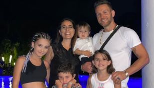 Axel junto a su exesposa e hijos