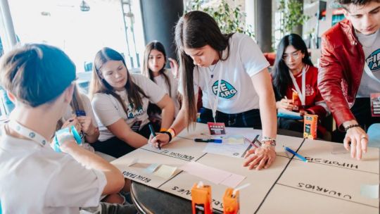 Jóvenes, ideas y futuro: llega el FIE Day con charlas, talleres y conexión real