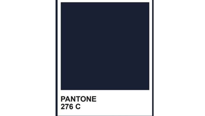 Ni Camel ni gris: este color inesperado desbanca al negro en los looks de invierno 2025 y es el favorito de las editoras de moda francesas 
