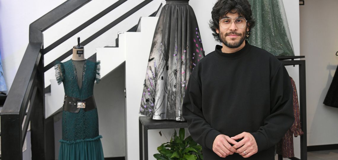 El universo privado de Carlos II Molina: cuando la moda se convierte en arte y escucha