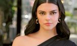 Quién es Cumelén Sanz (35), la actriz que interpreta a Zulemita en la serie "Menem" y sueña trabajar con Tarantino y Almodóvar