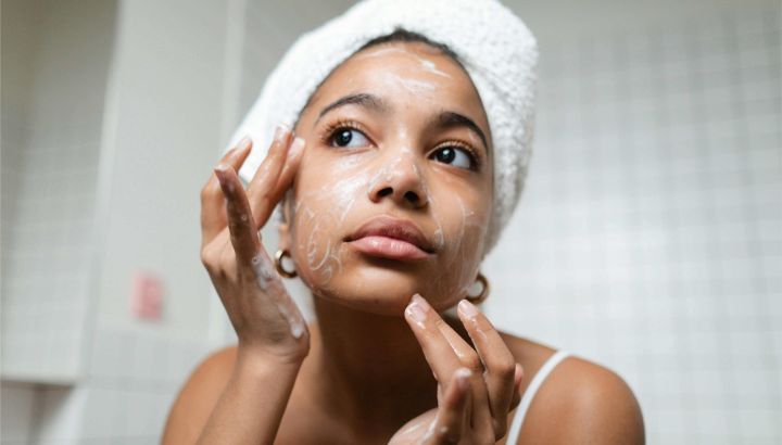 Piel glow en 5 pasos: guía práctica para una luminosidad real, sin filtros