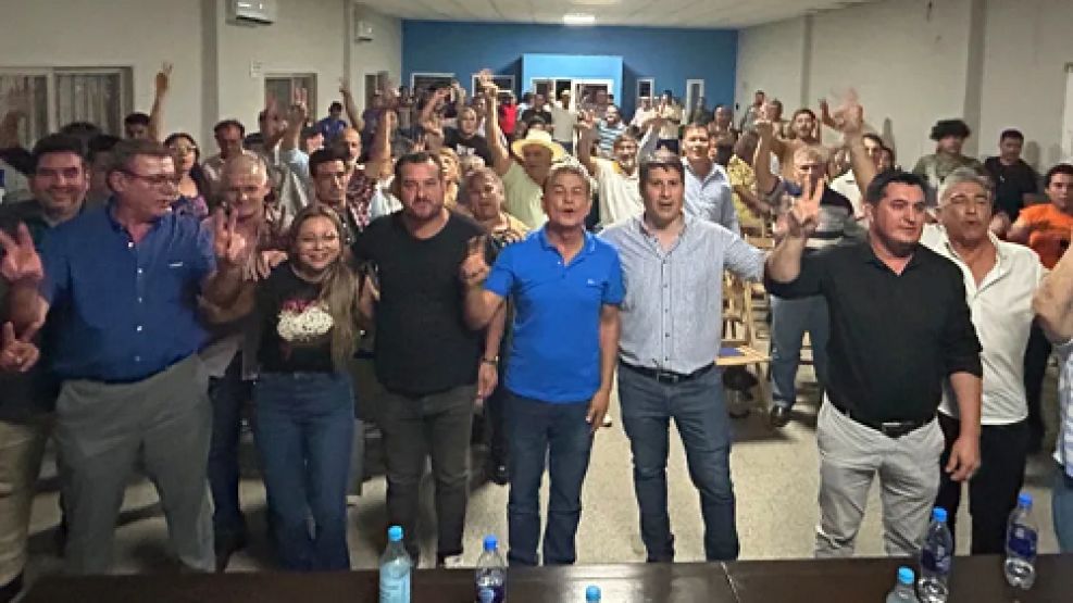 De frente, algunos intendentes del PJ