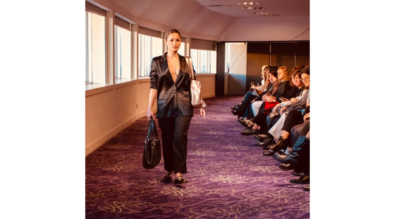 Strina dijo presente en Global Fashion Gallery y presentó su colección otoño-invierno 2025.