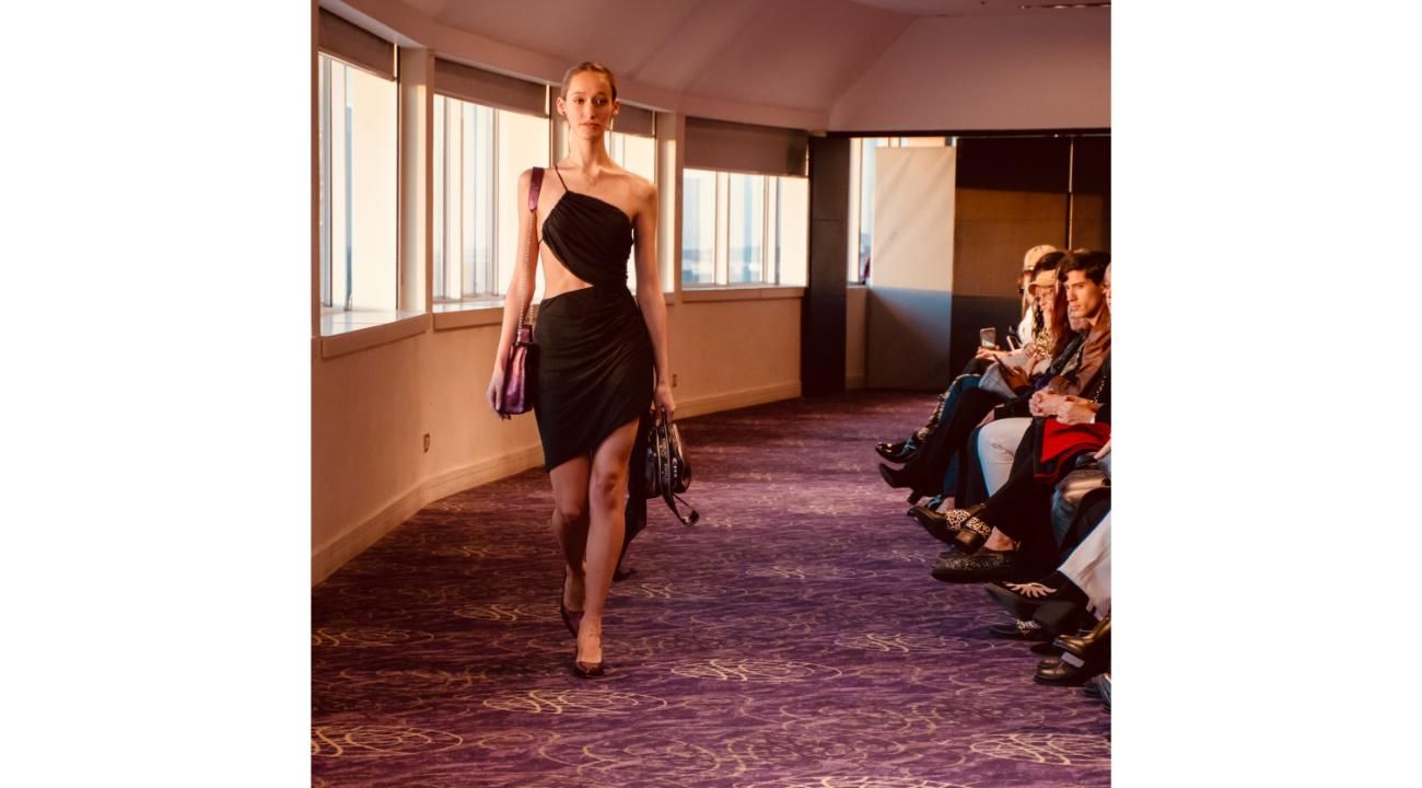 Strina dijo presente en Global Fashion Gallery y presentó su colección otoño-invierno 2025.