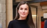 El vestido denim que Letizia Ortiz no suelta: cómo lo usa con las mismas combinaciones