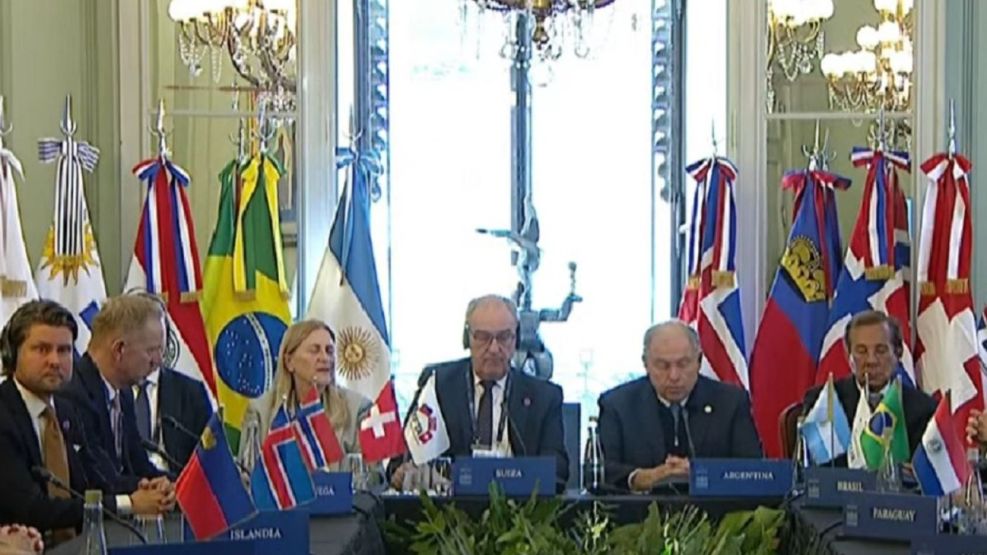 Mercosur firma acuerdo con EFTA mientras se enfría pacto con la Unión Europea