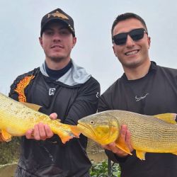 El agua ya está bastante clara, ideal para la pesca con artificiales, lo que hace ilusionar con una excelente temporada una vez que se active el dorado y arranque a pleno el pescador en las modalidades de baitcasting y mosca, dos de las más atrapantes.