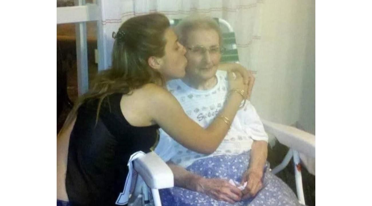 Honrar a los que llegaron primero: Una mirada integrativa sobre el abandono, la demencia y la salud emocional en la tercera edad.