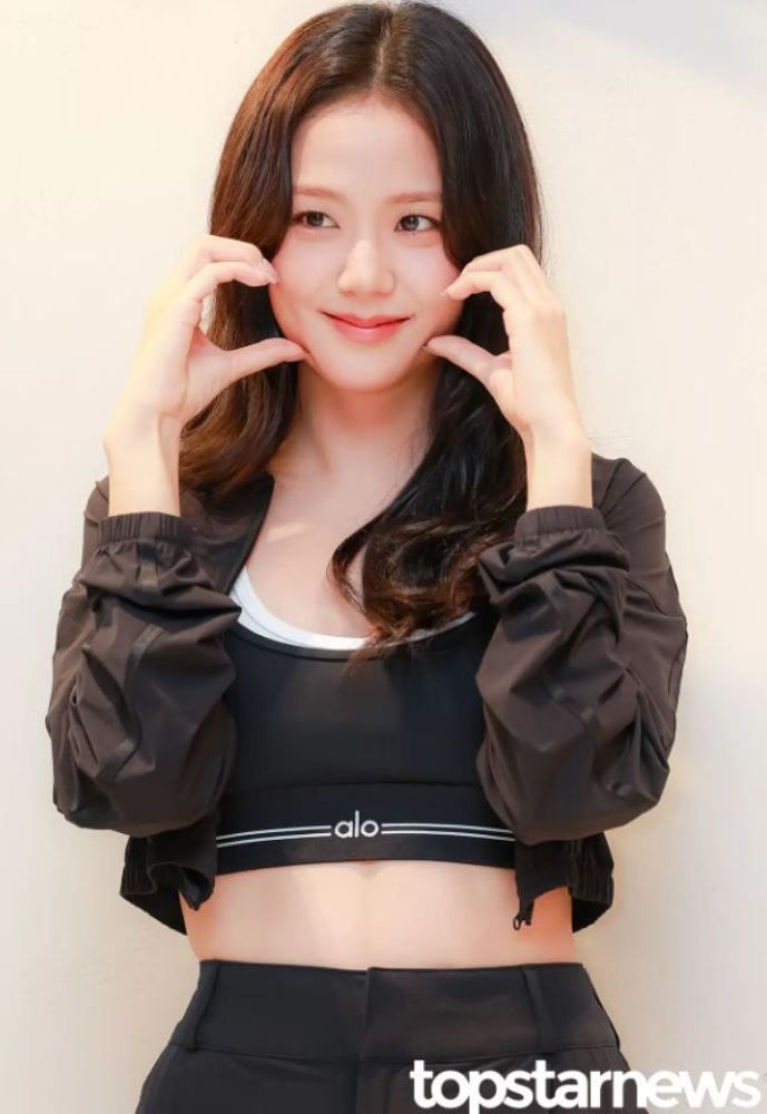 Jisoo x Alo apertura local 2025