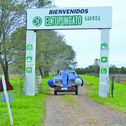 A pocos kilómetros de Necochea, laguna El Tupungato.