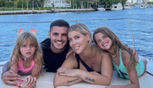 Mauro Icardi junto a Wanda Nara y sus hijas 