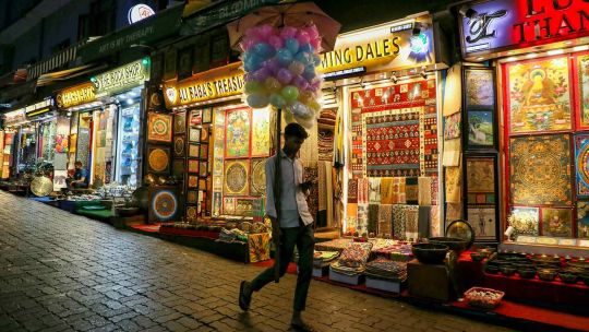 FOTOGALERIA Un vendedor de algodón en McLeodganj