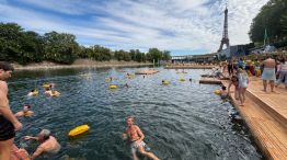 Permiten bañarse en el río Sena por primera vez desde 1923