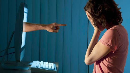 060725_grooming_acoso_crueldad_shutterstock_g