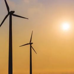 El parque eólico más austral del mundo está en su etapa final de construcción.