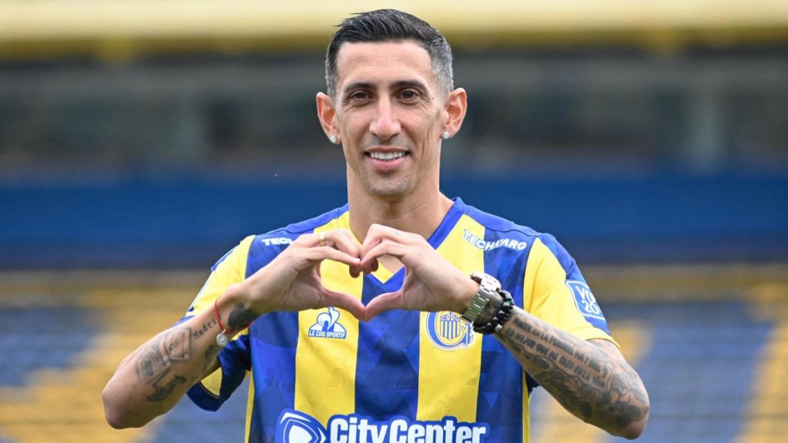Rosario Central's forward Ángel Di María poses for a photo during his presentation at the Gigantes de Arroyito Stadium in Rosario, Argentina, on July 7, 2025. 