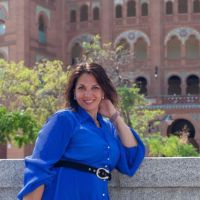 Ximena Delgado: La profesional que desafía los estereotipos en la moda y la imagen personal