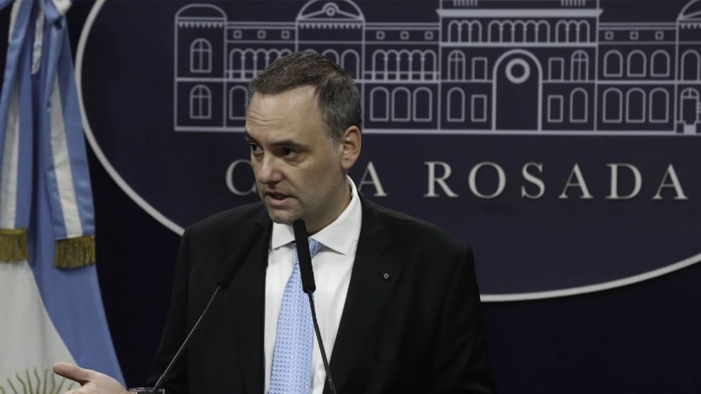 MANUEL-ADORNI