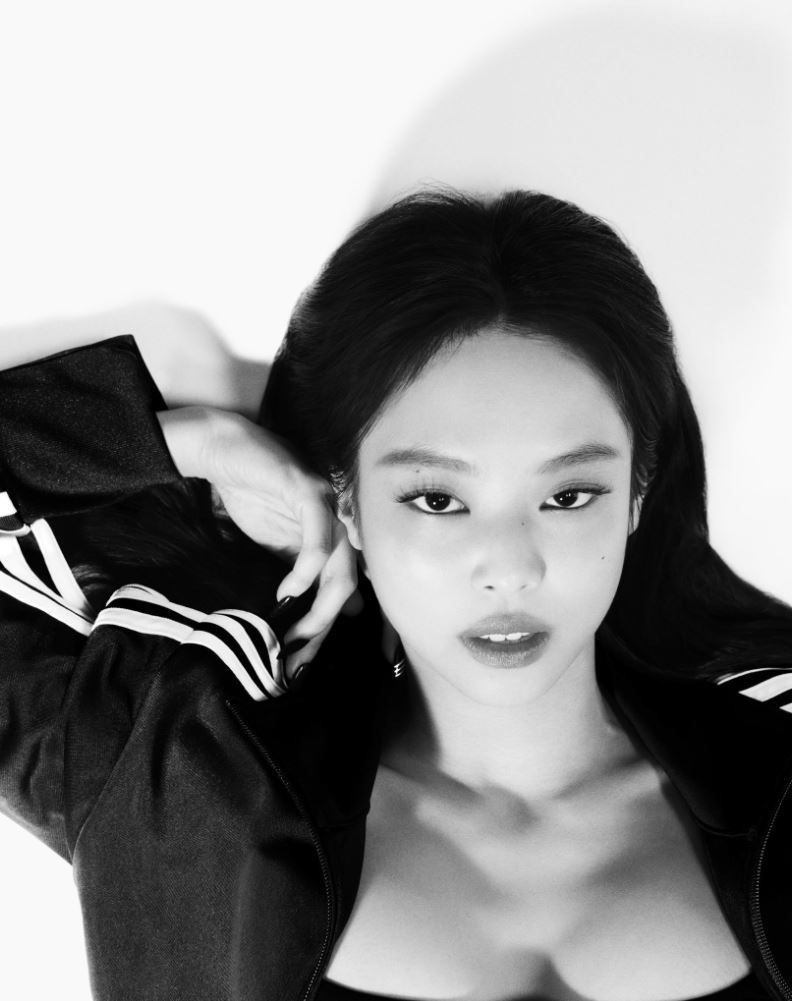Jennie para Adidas Superstar