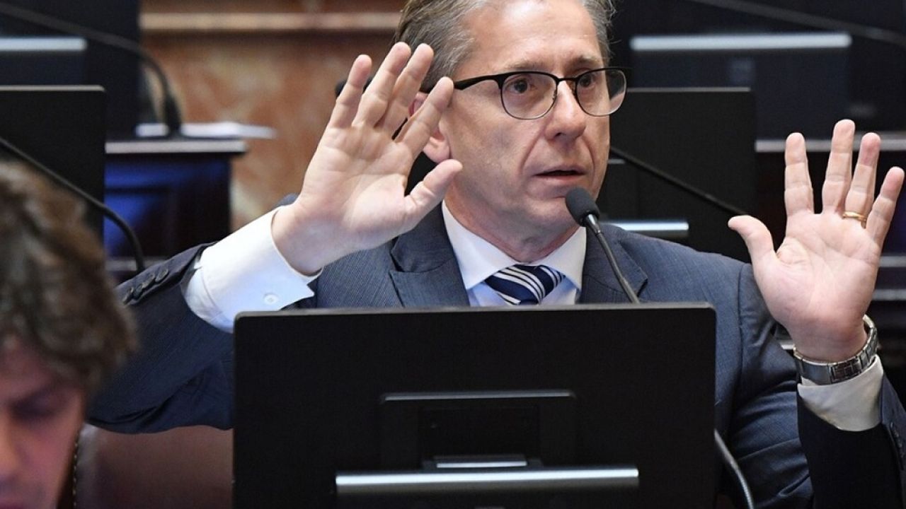 Sintia cossio nopor 6M Facebook +9.