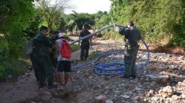 Así contrabandeaba aceite hacia Bolivia a través de mangueras subterráneas.