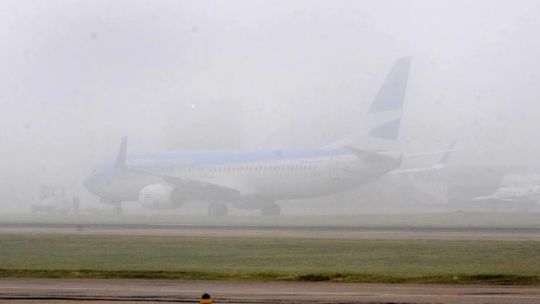 La niebla en el AMBA provocó demoras en accesos y desvíos de vuelos