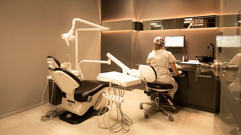 Dentis Revoluciona la Atención Dental: Salud, Estética y Deporte en un Nuevo Modelo Integral
