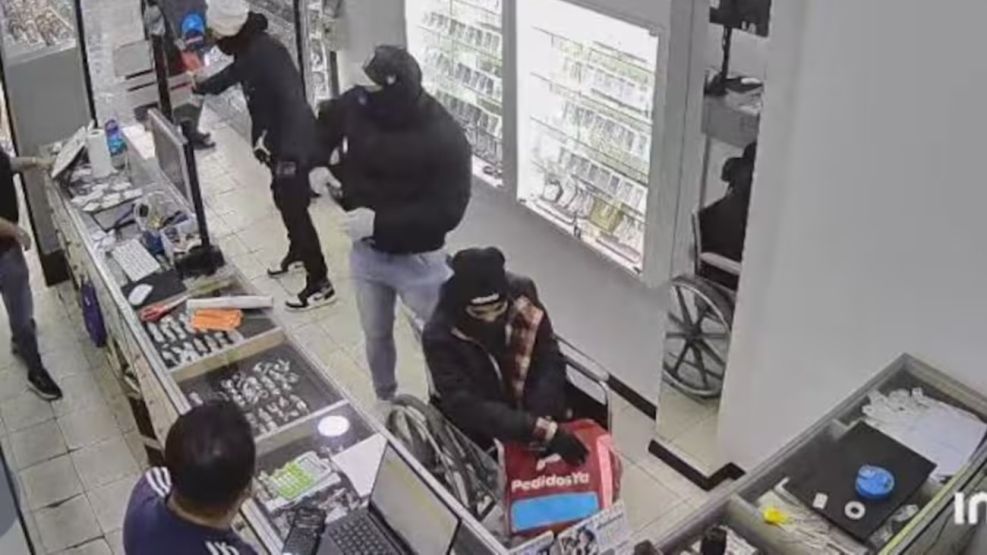 Simuló ser una persona con discapacidad y asaltó una joyería 20250708