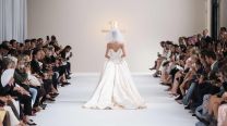 Tamara Ralph presentó su colección Couture Otoño-Invierno 2025/2026 en París: lujo etéreo y espíritu art déco