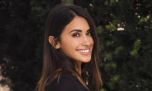 Antonela Roccuzzo impone estilo con su look total black: escote profundo y un guiño sexy